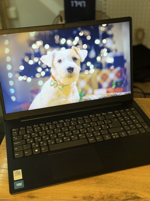 Ноутбук lenovo.