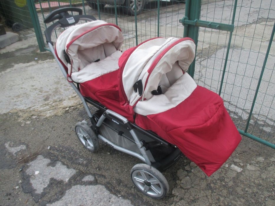 Детска количка за близнаци