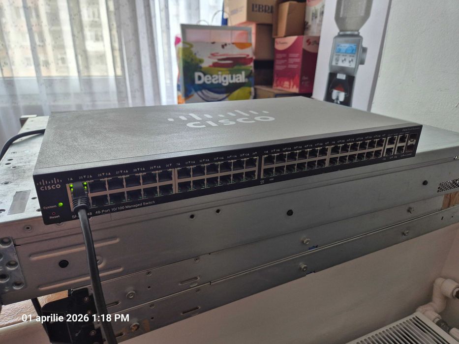 Switch Cisco SF300-48p