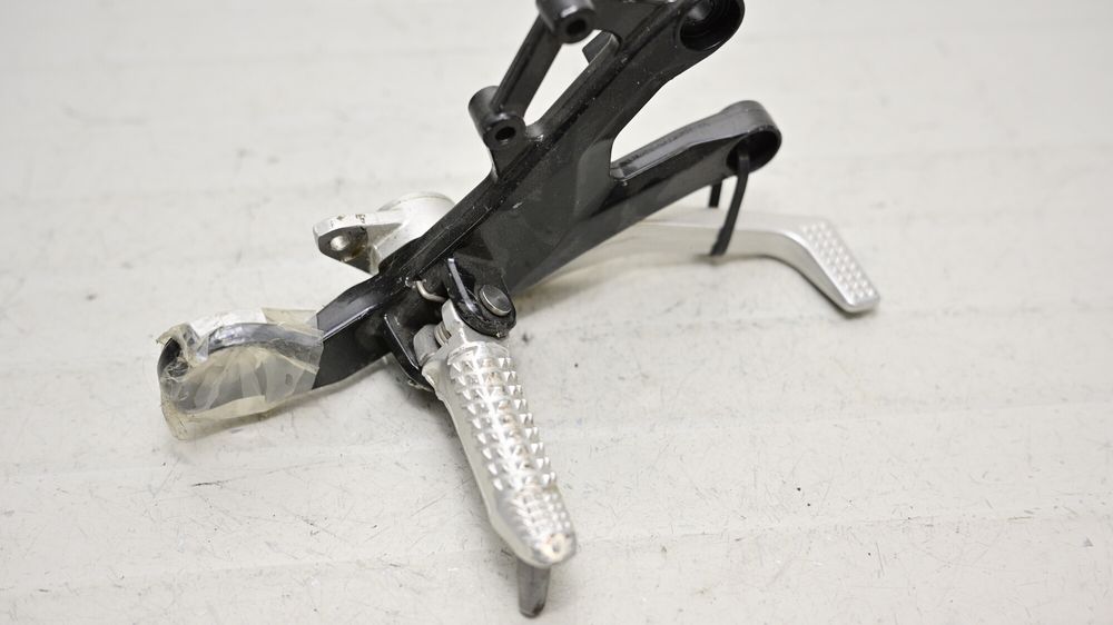 Suport Scarita Fata Dreapta Cu Pedala Frana BMW S1000RR K46 2009 -