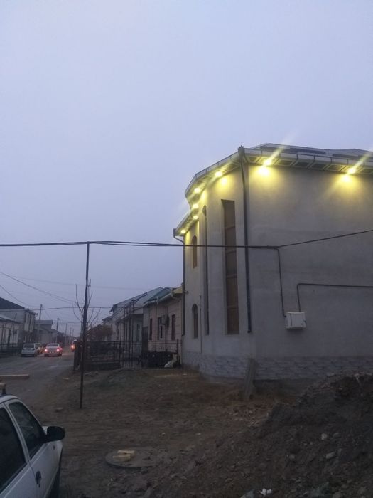 Ховли жой сотилади  колган гапла тела галишамиз