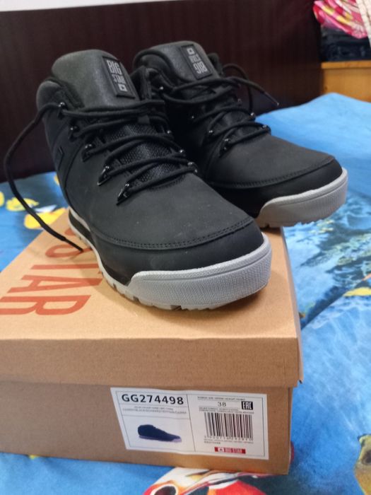 Зимни боти ново с кутия