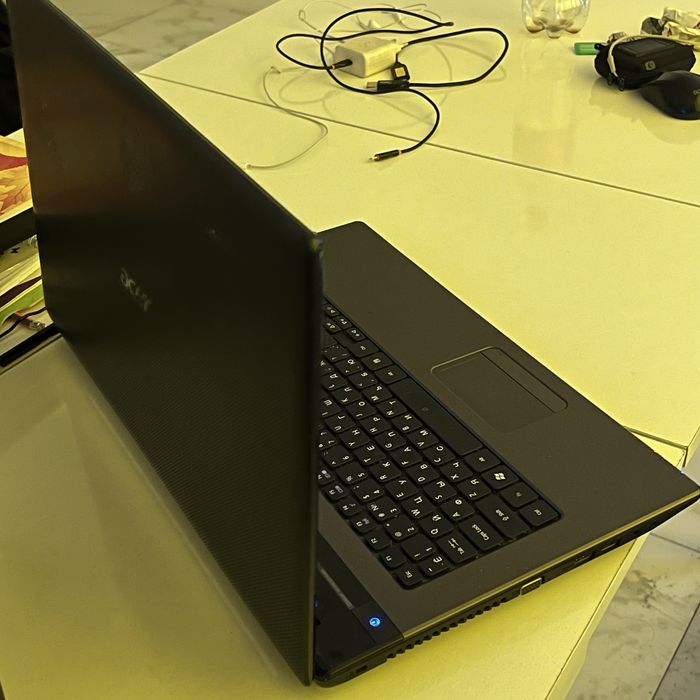 Нутбук Acer Aspire 7560G