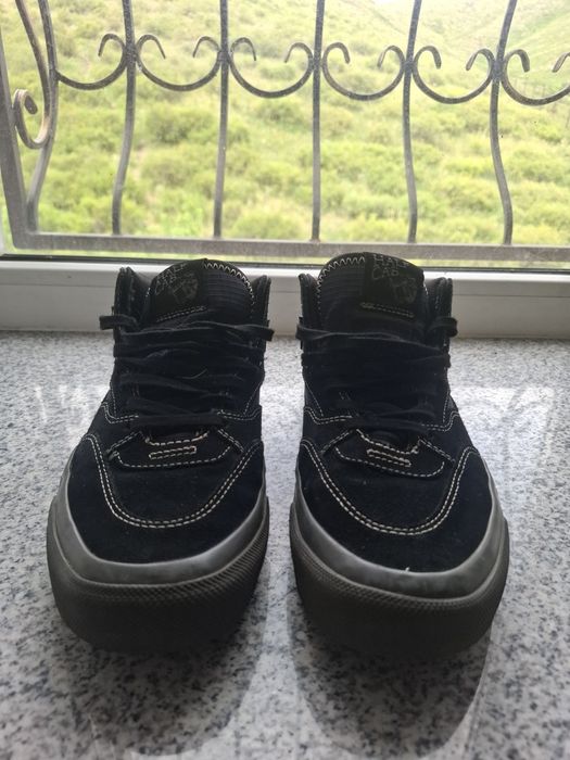 Продам кросовки Vans half cab 92