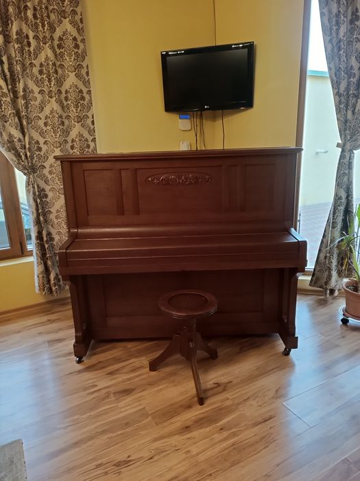 Vând Pian Sauter Spaichingen