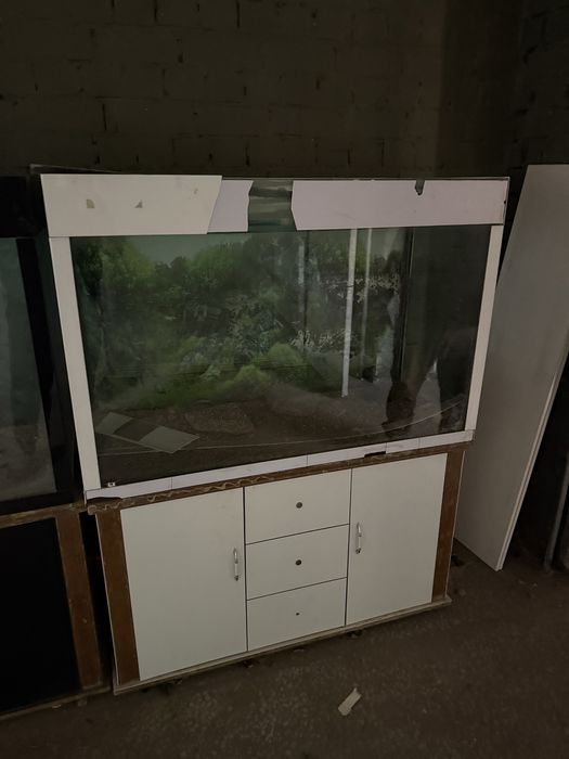 Аквариумы для рыб