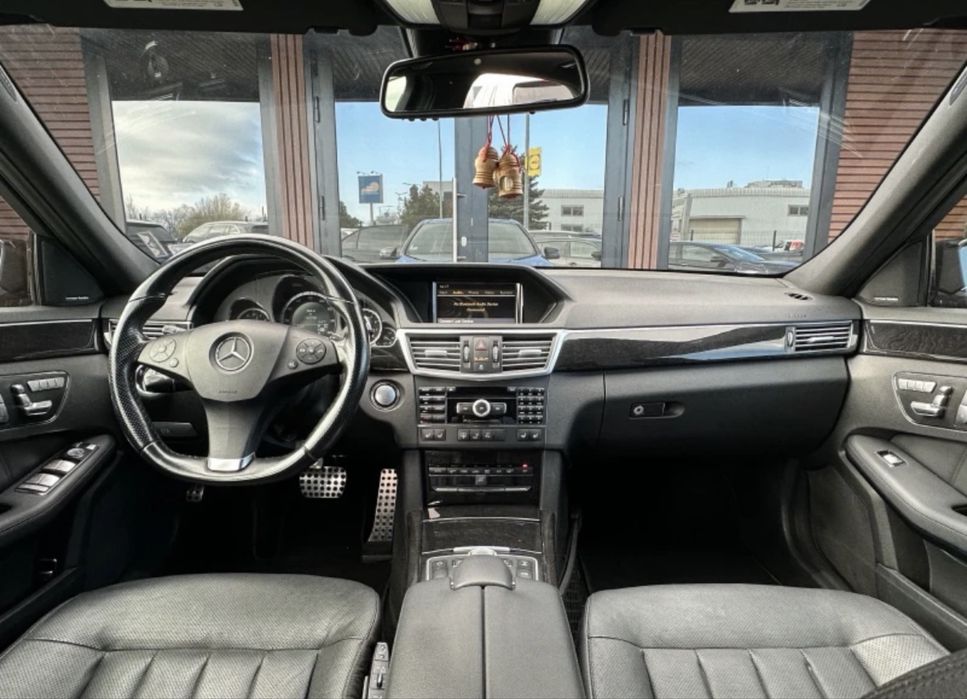 Mercedes-Benz E 500 AMG/388кс V8