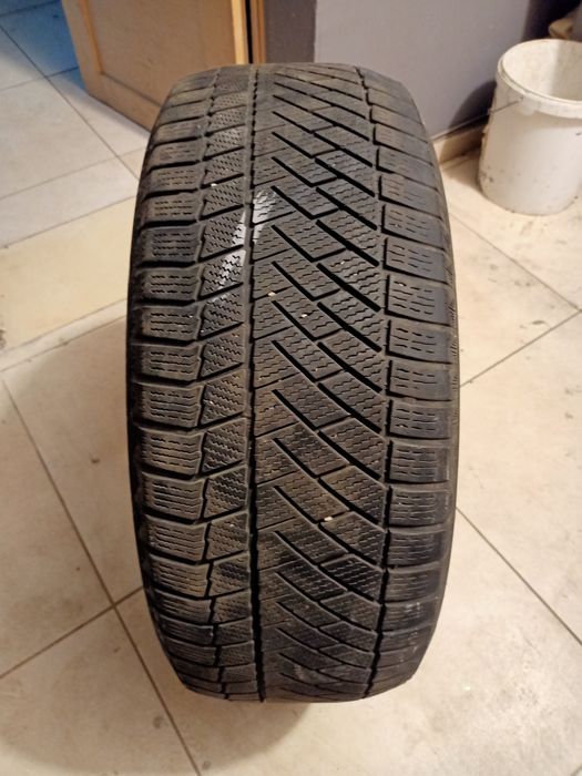 Зимние шины 3 шт
