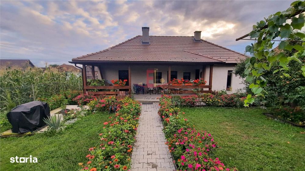 Casa 2 camere renovata modern 9km de Campu Cetatii