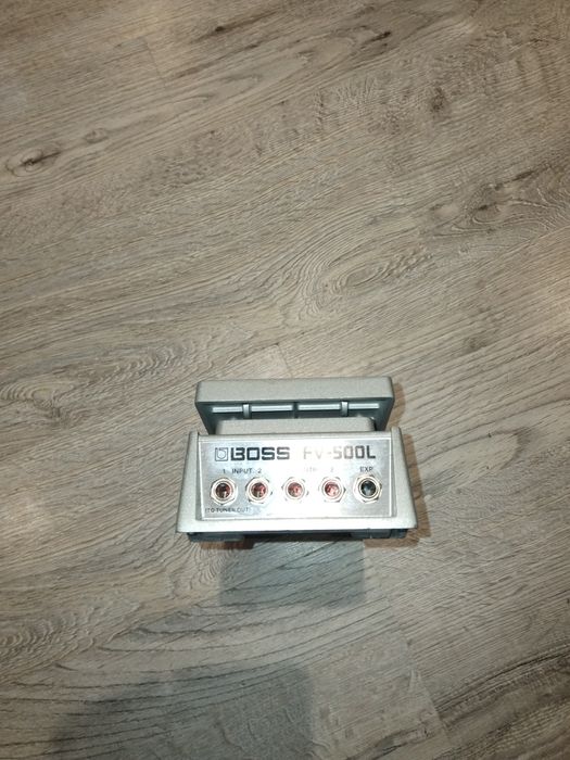 Boss pedal  fv 500 l ekpresion