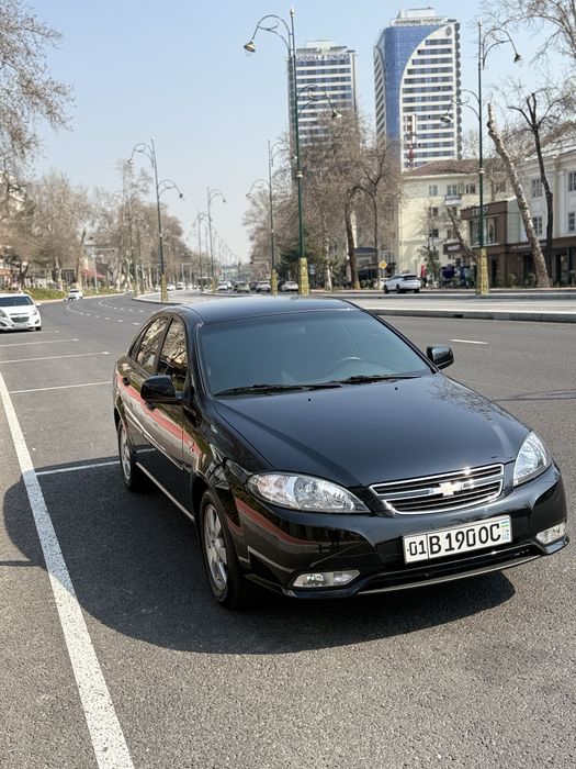 Gentra 2023 qora Tozza