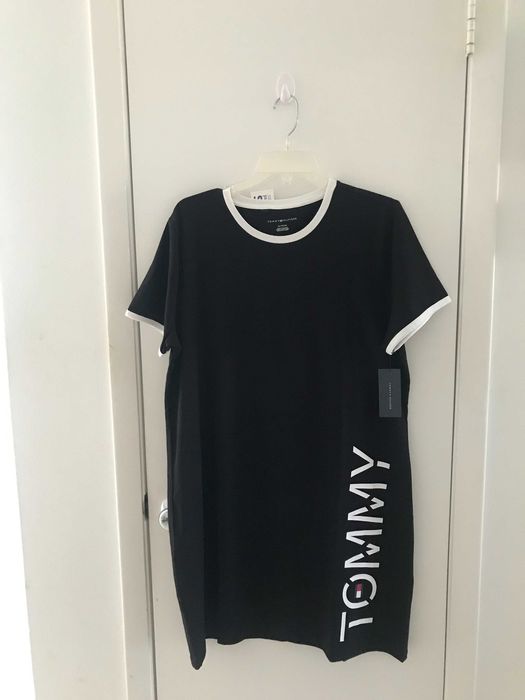 Нови оригинални рокли Tommy Hilfiger -USA -Размер L