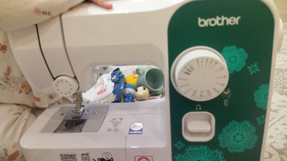 Швейная машинка brother