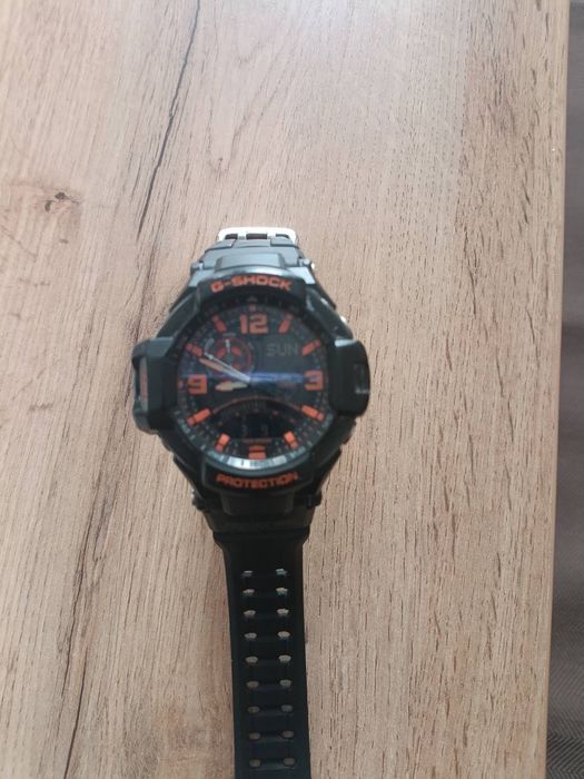 Часовник G- shock GA 1000