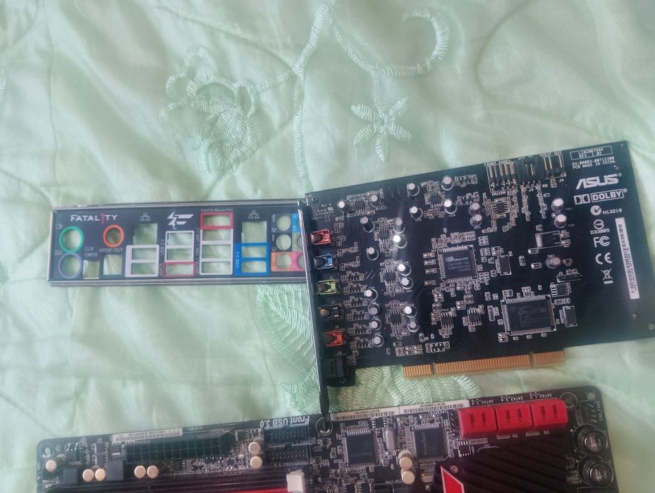 Продам материнскую плату