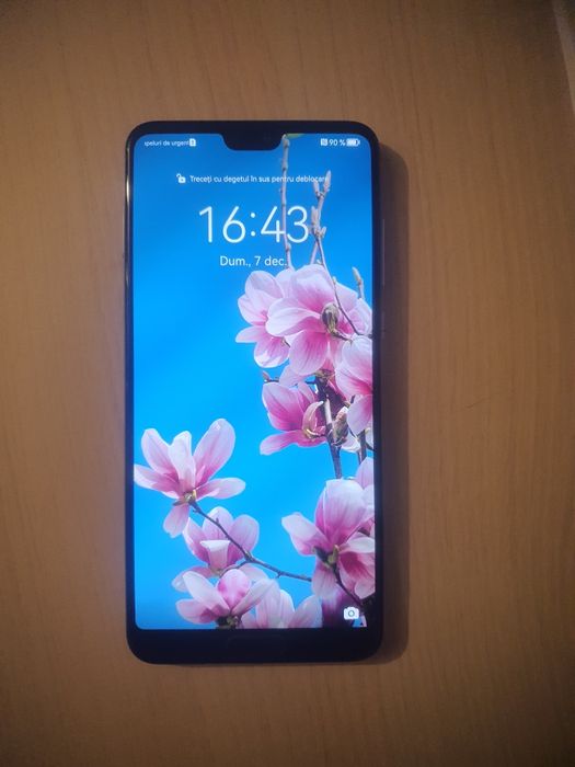 Huawei P20 Pro –  6GB RAM / 128GB – cameră Leica, baterie bu
