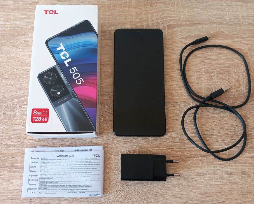 Нов смалтфон TCL 505