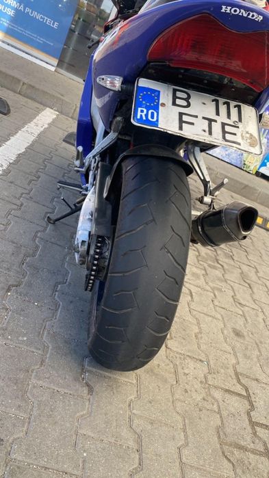 Vând Honda cbr f4