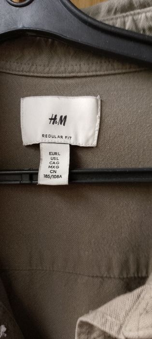 Военная рубашка H&M.