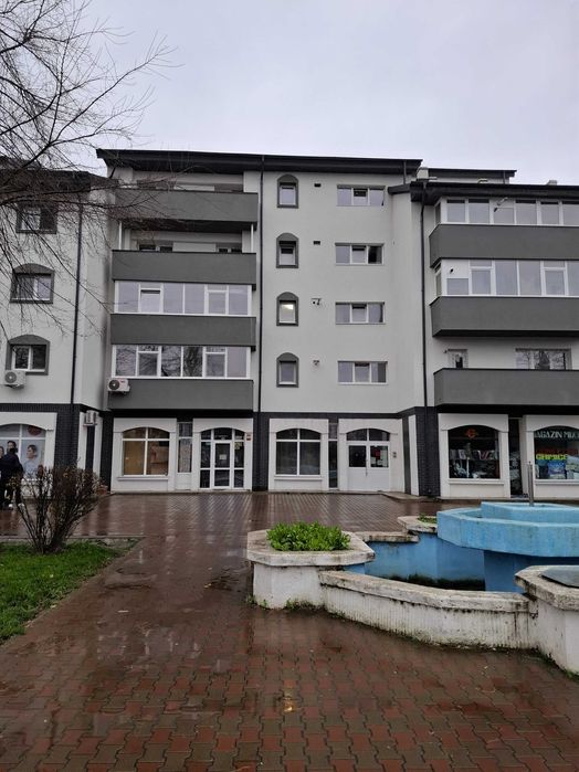 Spatiu comercial ultracentral, Podu Iloaiei, de inchiriat