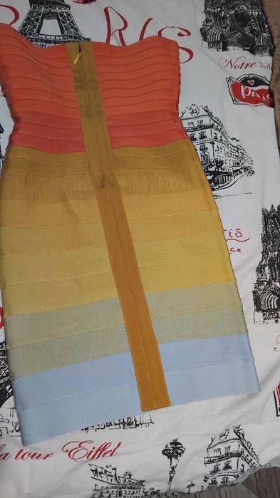 Котейльное платье на стройную девушку