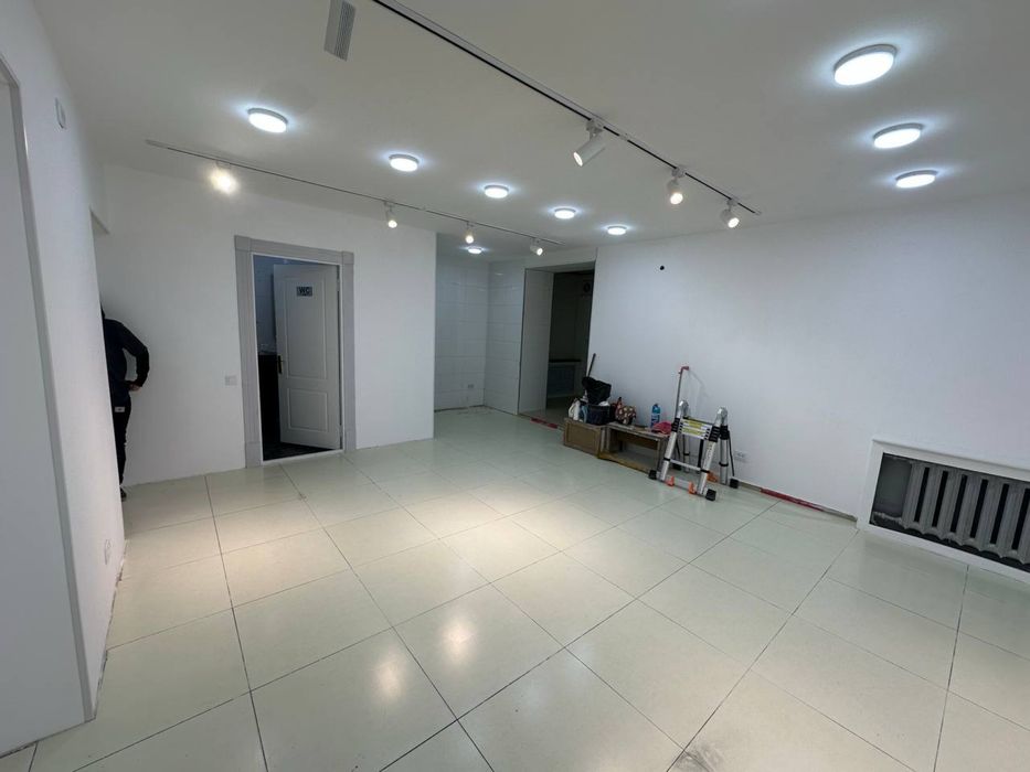 Айбек | Мирабад - Продается нежилое помещение вдоль дороги 100м2