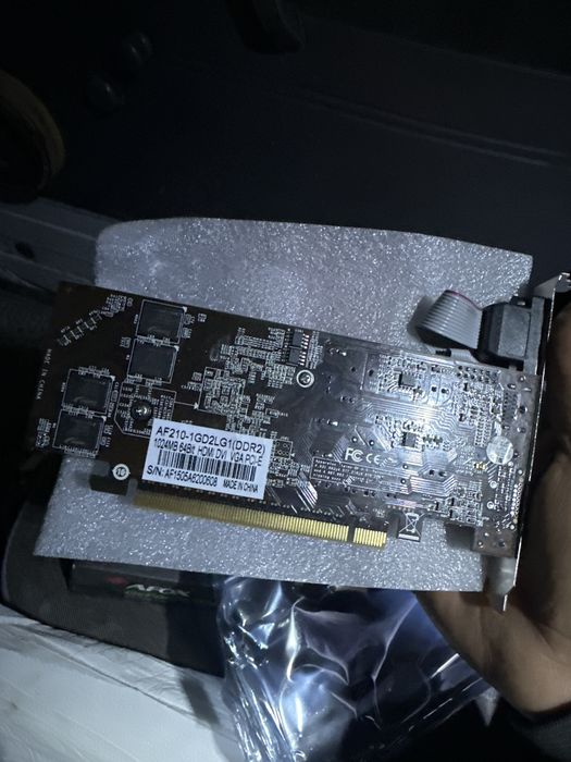 Videokarta nvidia geforce 210