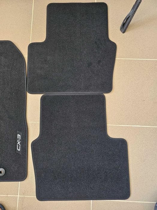 Оригинални мокетни стелки за Mazda CX 3