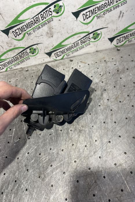 Teaca spate mijloc 8K0 857 739 B Audi A4 B8/8K