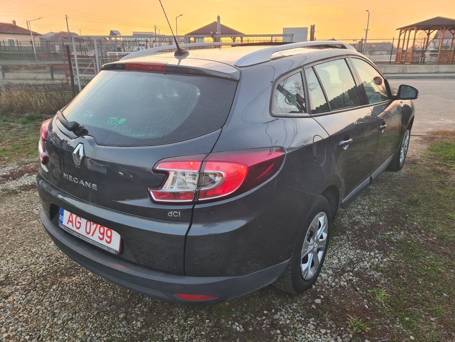Renault Megane-1.5 dci 110 cp-an 2012-euro 5-panorama-nr rosii