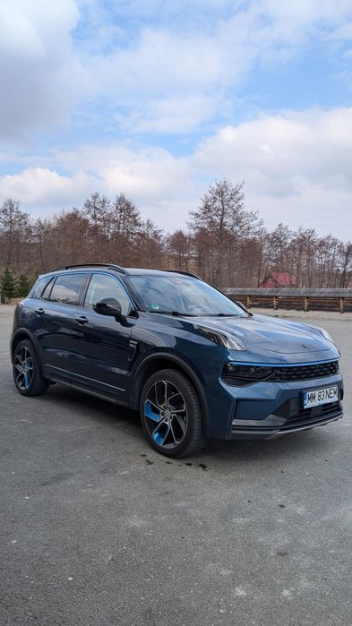 Lynk&Co 01  PHEV