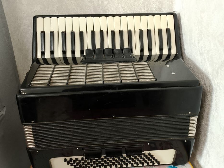 Продам Аккордеон