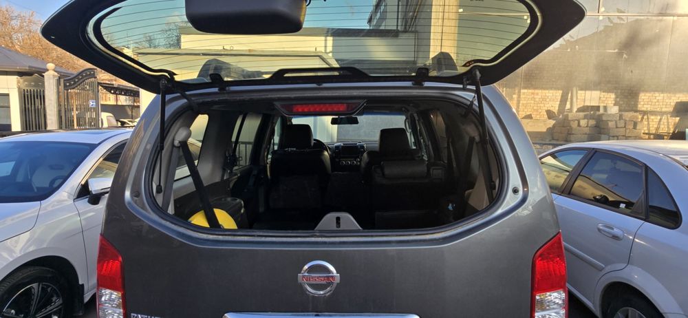 Nissan Pathfinder r51