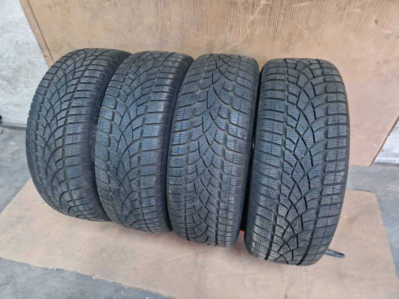 4 броя Dunlop R18 235/55/ 
зимни гуми 
DOT1121