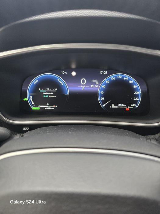 Toyota Corolla Cross Hybrid 4x4 Panoramic!