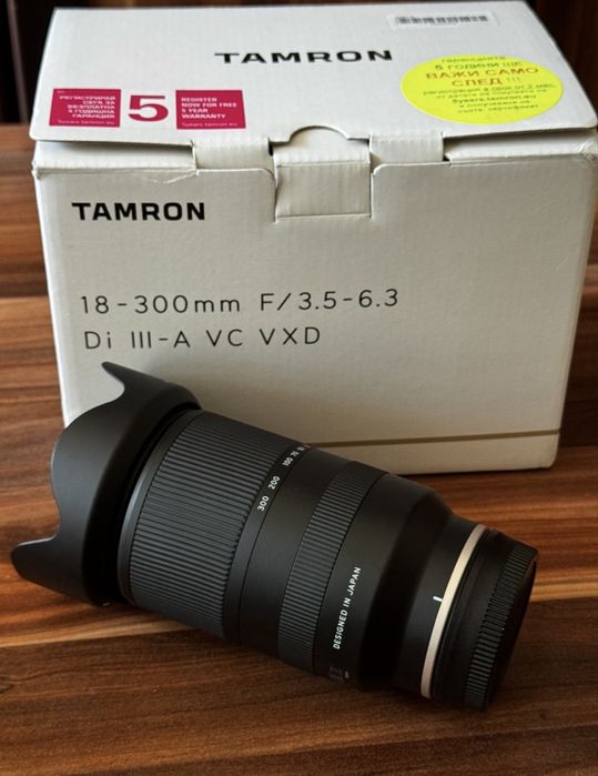 Обектив Tamron 18- 300mm F/3.5-6.3 Di IlI-A VC VXD за Sony E-mount