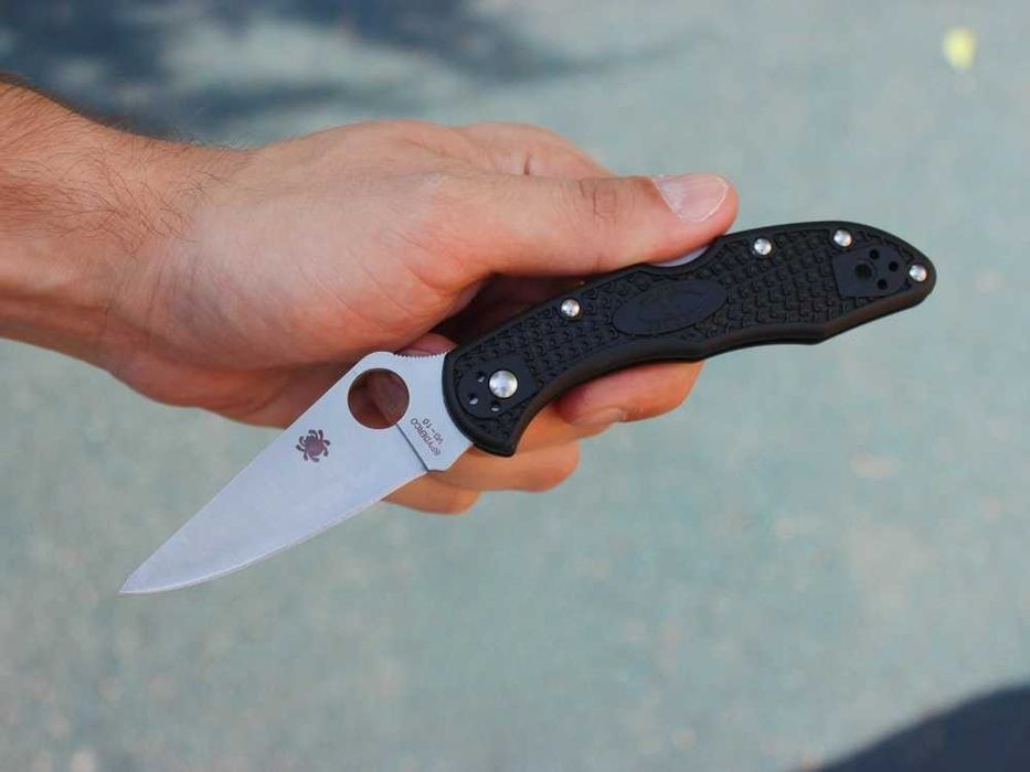 Cutit pliabil Briceag Spyderco Delica 4 Lightweight Negru