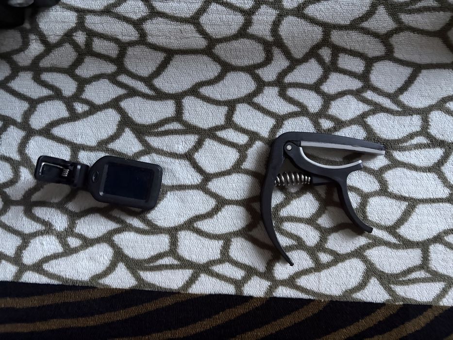 Аккустическая гитара