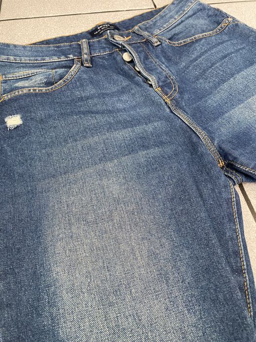 Къси дънки Bershka Размер 40 Дъркови къси гащи Добре запазени