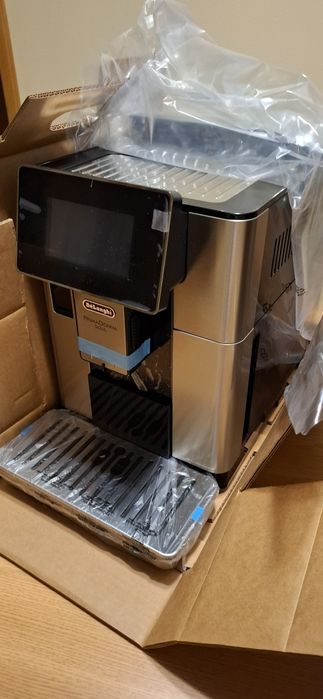 Expresor automat Delonghi PrimaDonna Soul