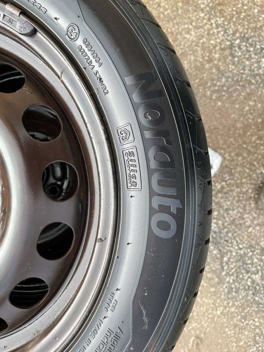 Гуми  с джанти и тазове летни 195/55/15