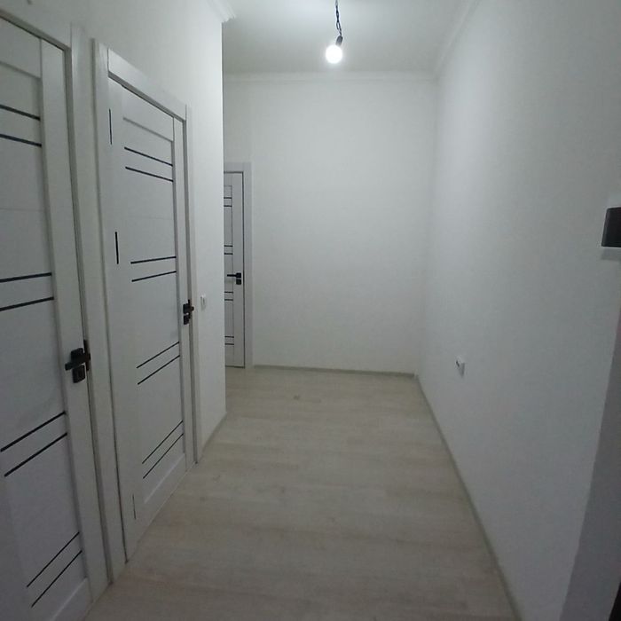 Yashnabod rayon OLMOS Maxallasi 2 xonali kvartira Srochno sotiladi