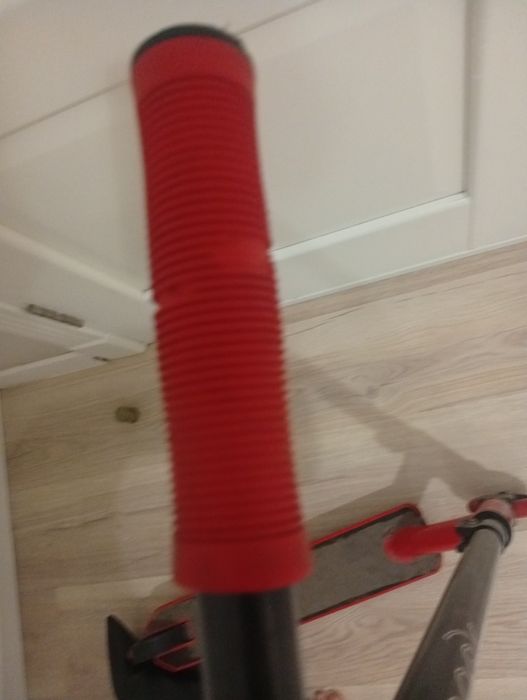 ПРОДАМ трюковой сомокат дешего