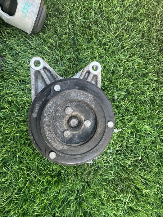 Компрессор кондицеонера VQ25 Teana