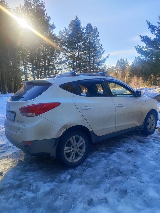 Продам хундай Туксон 2011 года