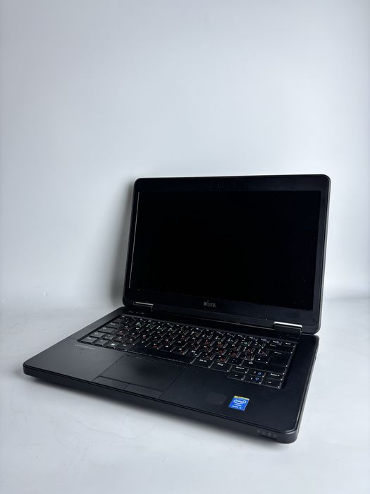 Ноутбук Dell с процессором core i5