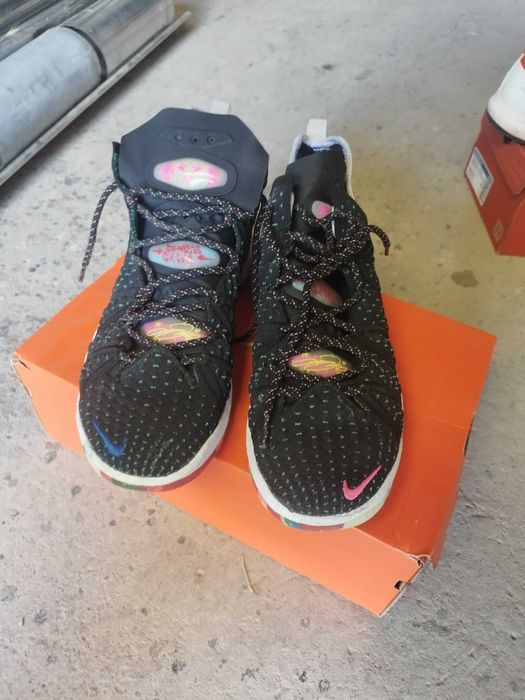 Обувки Nike в отлично състояние .