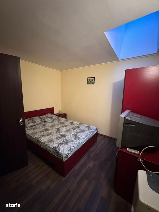 Casa de inchiriat, 25 camere, 25 bai, receptie,T719