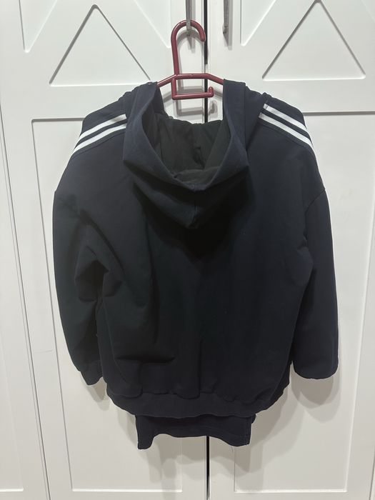 Спортивный костюм на девочку