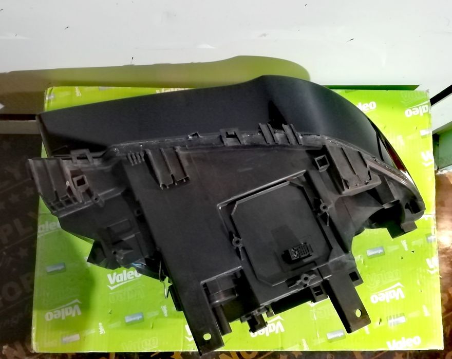 Фар Фарове за БМВ Х3 Е83 / BMW X3 E83 Bi-Xenon.